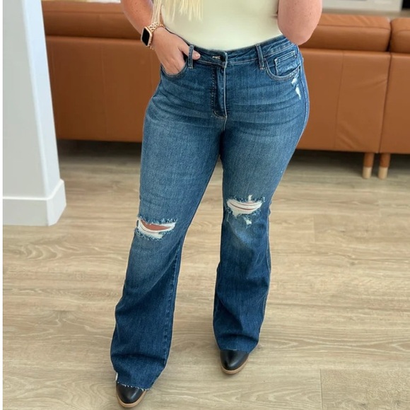 Judy Blue Control Top Distressed Flare Jeans  88739 - Picture 1 of 8